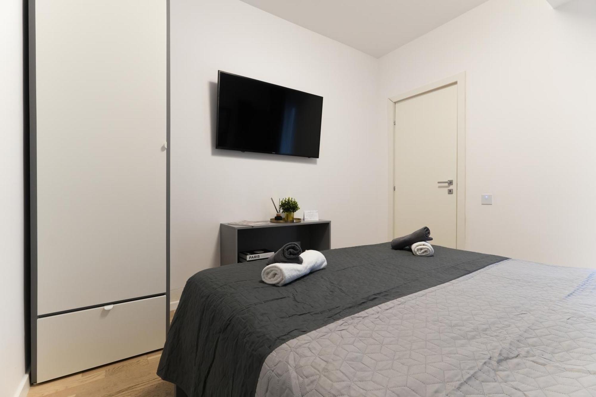 Ana - Cozy & Quiet Apt With Balcony & Garden View Bucharest Exterior photo
