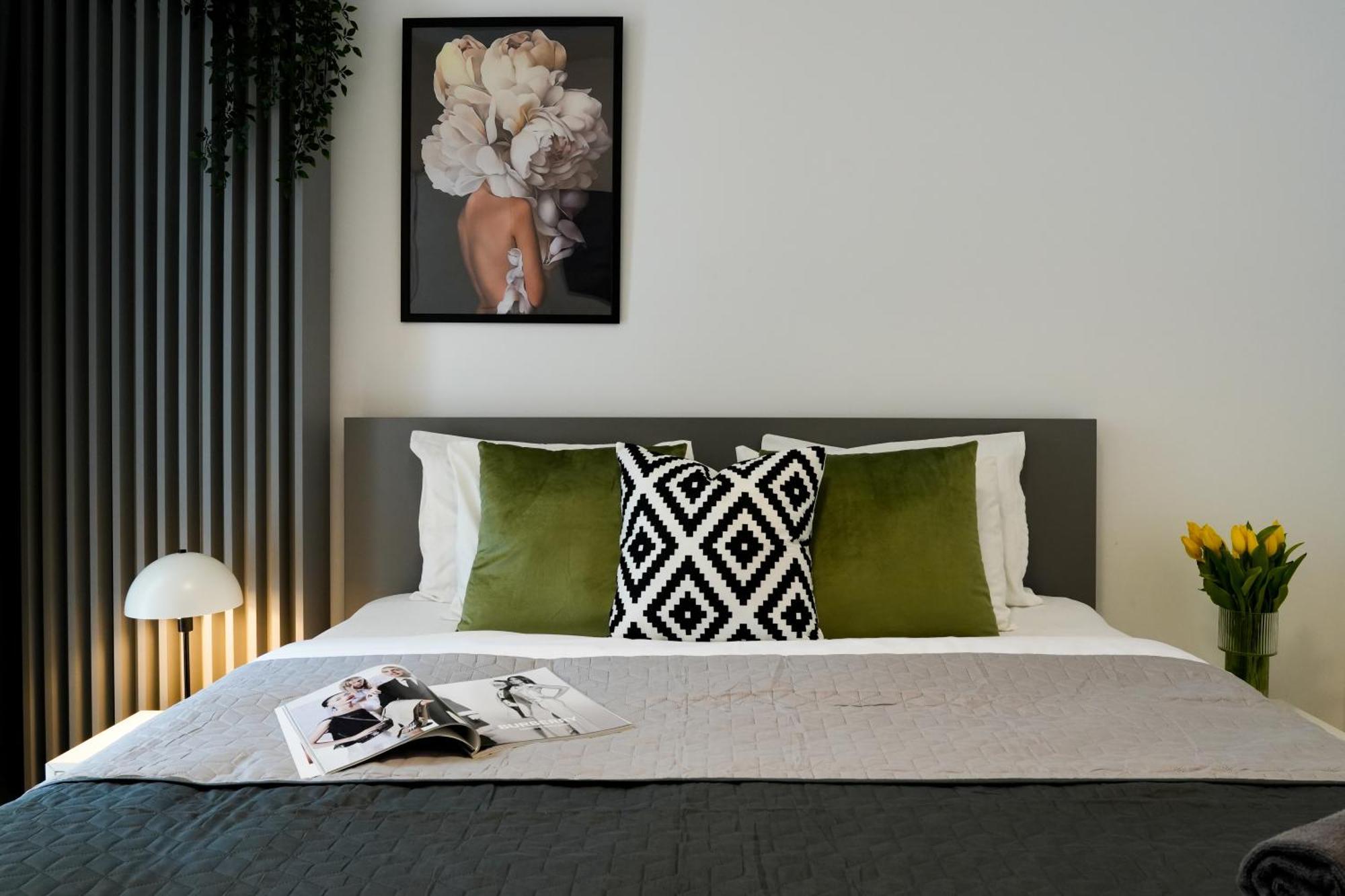 Ana - Cozy & Quiet Apt With Balcony & Garden View Bucharest Exterior photo