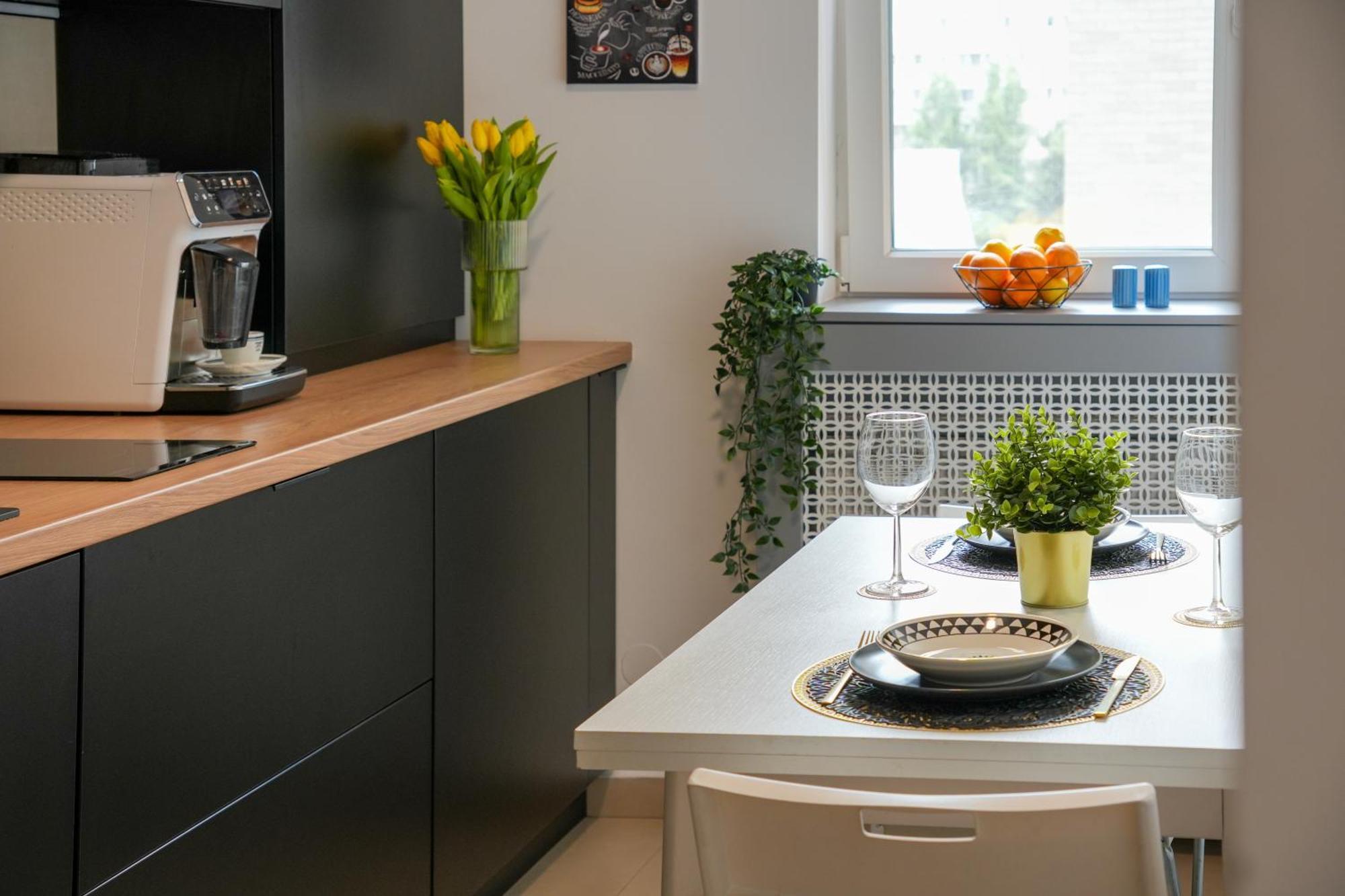 Ana - Cozy & Quiet Apt With Balcony & Garden View Bucharest Exterior photo