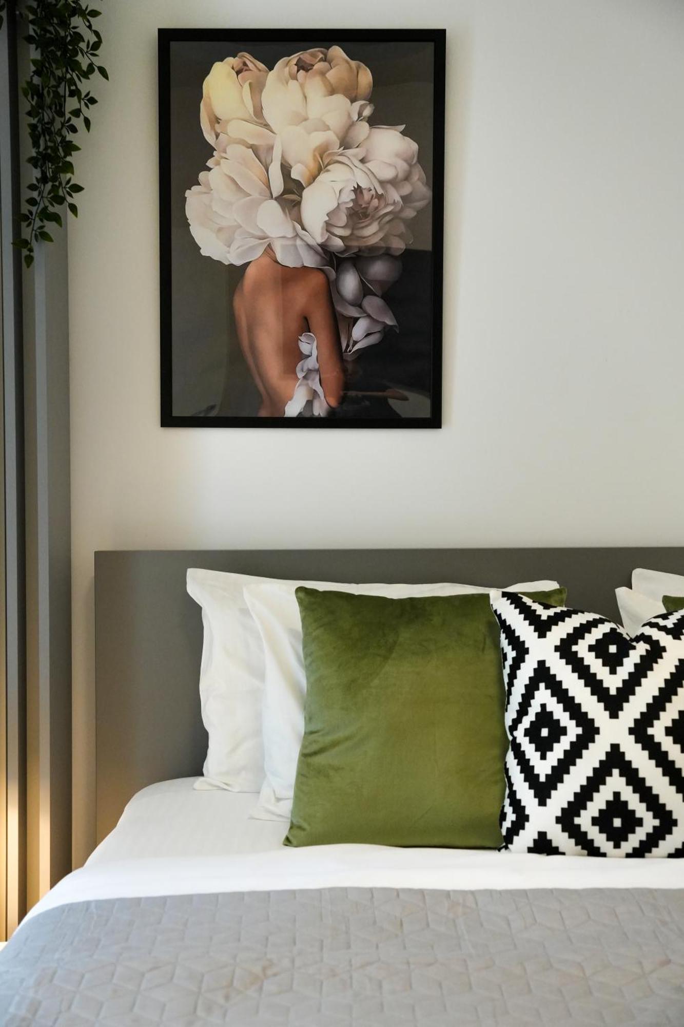 Ana - Cozy & Quiet Apt With Balcony & Garden View Bucharest Exterior photo